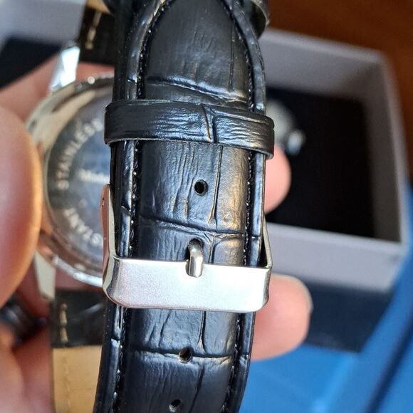 His and hers matching watch set, water resistant (W029) NWT